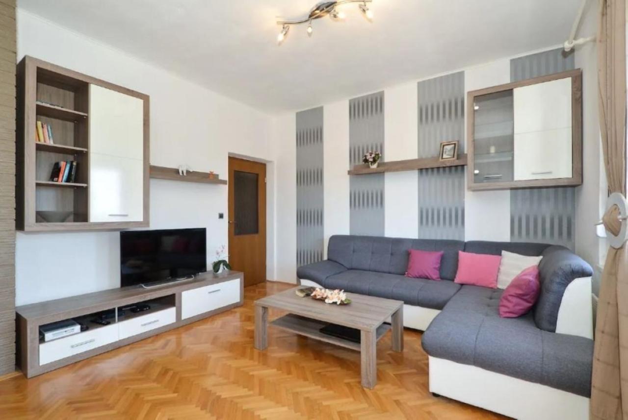 Apartments Villa Golden View Трогир Екстериор снимка