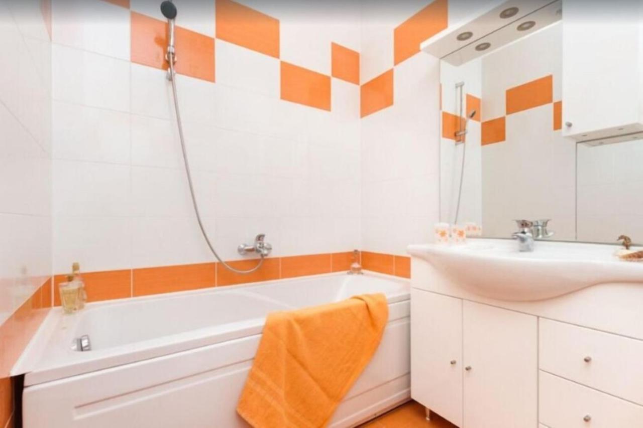 Apartments Villa Golden View Трогир Екстериор снимка