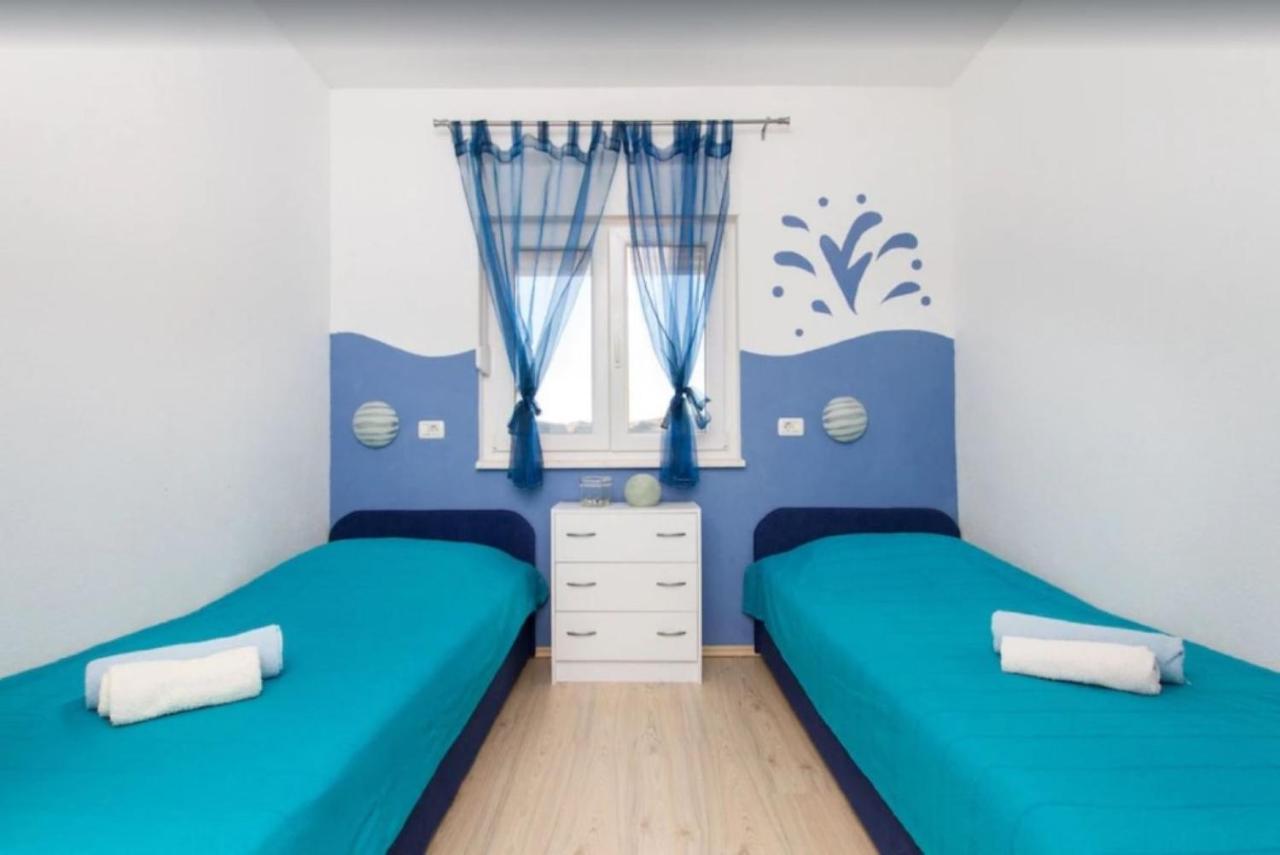 Apartments Villa Golden View Трогир Екстериор снимка
