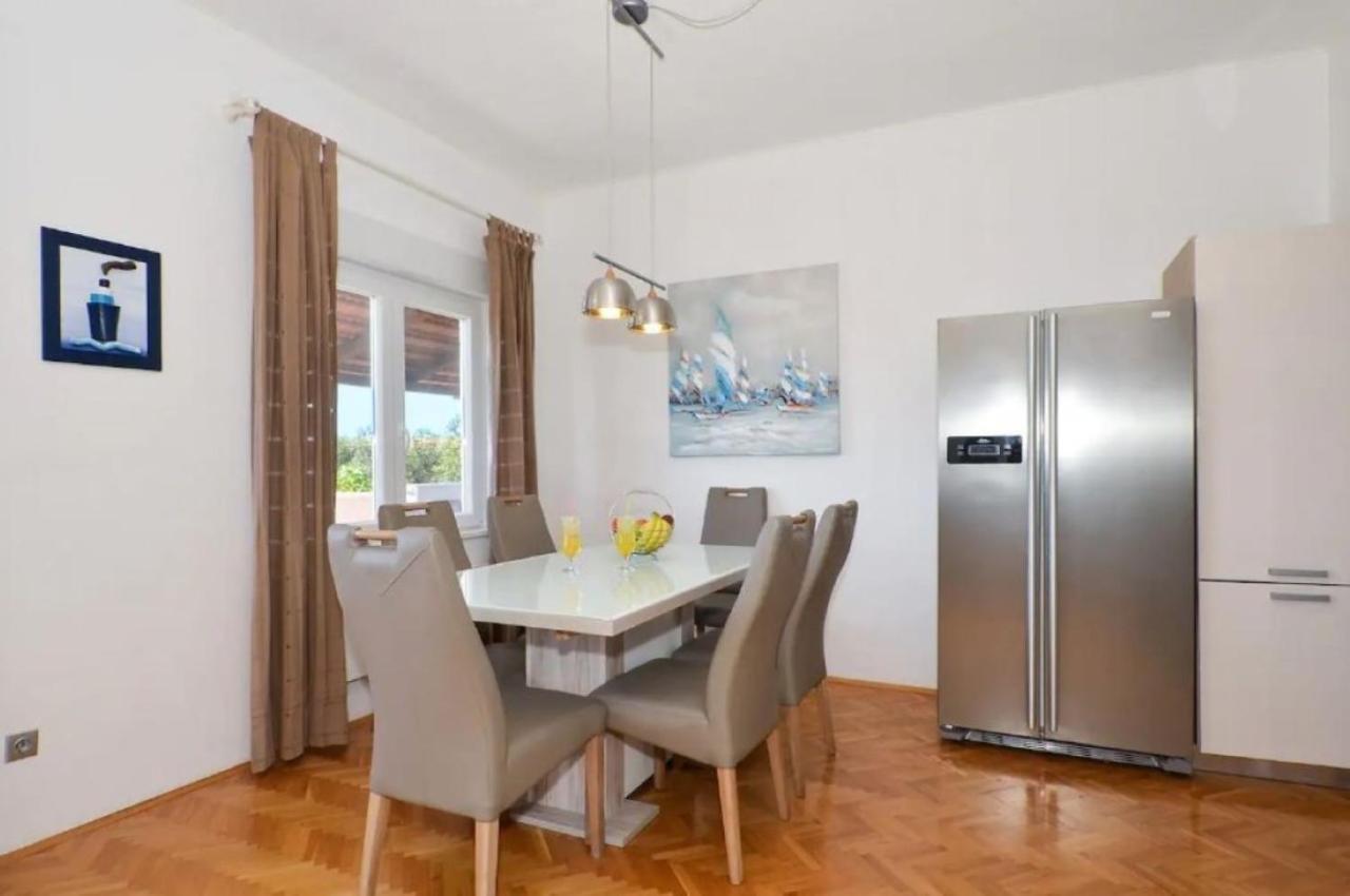 Apartments Villa Golden View Трогир Екстериор снимка