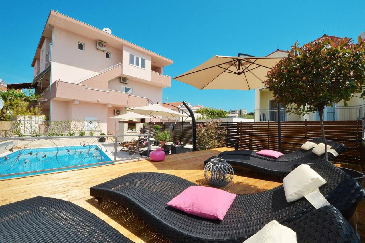 Apartments Villa Golden View Трогир Екстериор снимка